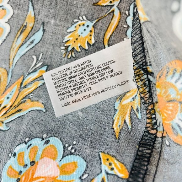 Universal Thread Women Top Medium Long Sleeve Tie Front Blouse Gray Floral New - Picture 7 of 8